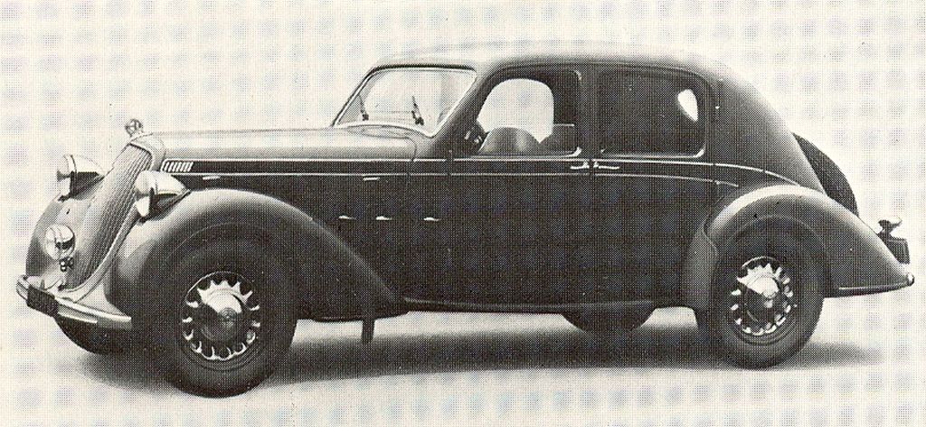 mhv_steyr_220_sedan_1937_01.jpg