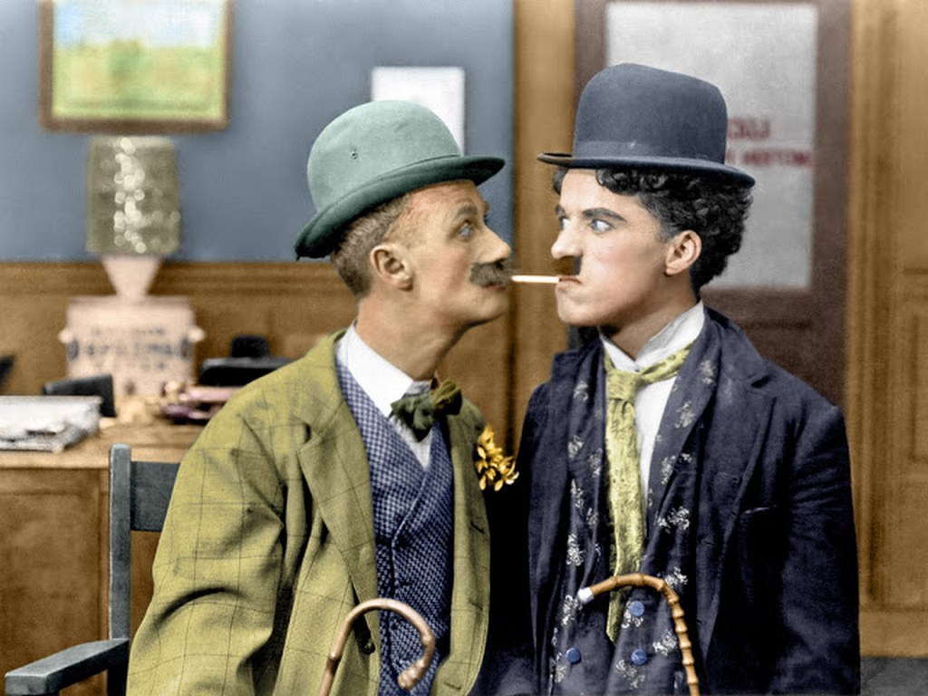 interesting_colorized_photos_of_charlie_chaplin_in_the_1910s-30s_284_29.jpg