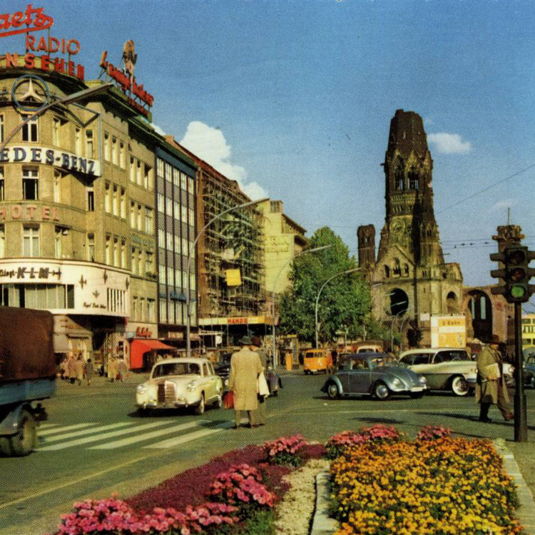 Nyugat-Berlin képeslapokon (1960-1974)
