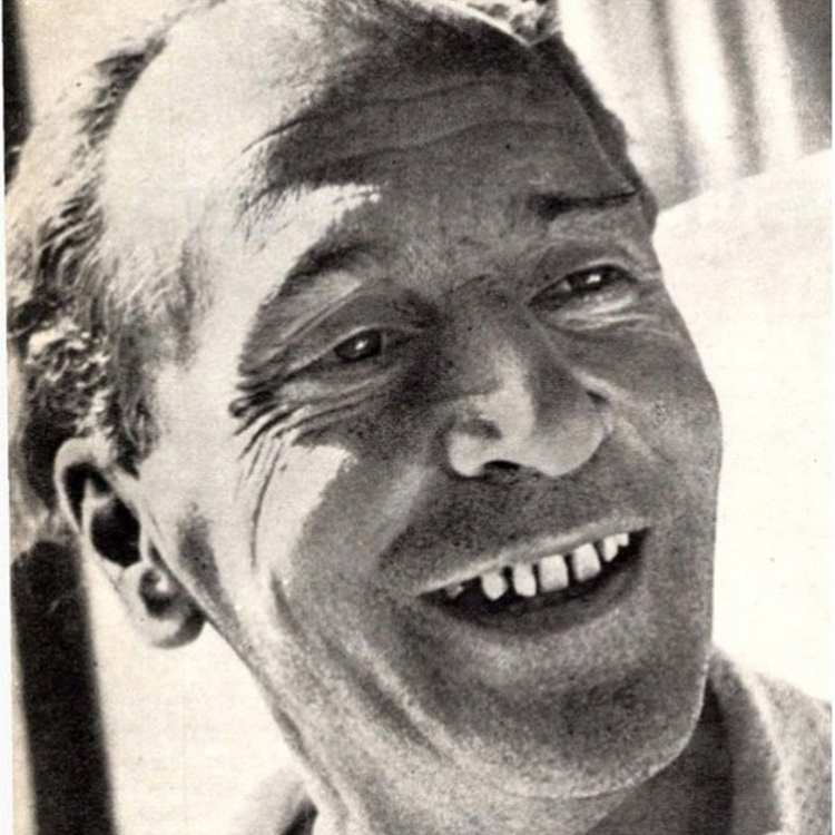 A hős elindul, az író megáll