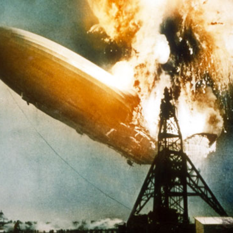TEGNAPELŐTTI HÍRADÓ: A Hindenburg katasztrófája - 1937