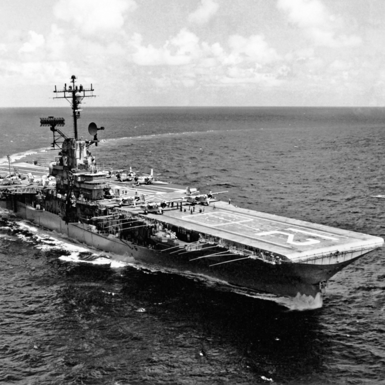 Múzeumlátogatás: USS Hornet repülőgép-hordozó