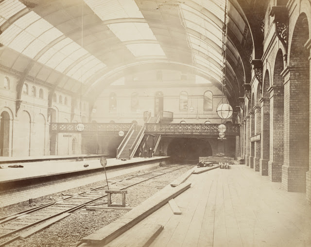 Construction of the Metropolitan Railway, circa 1861 (18).jpg