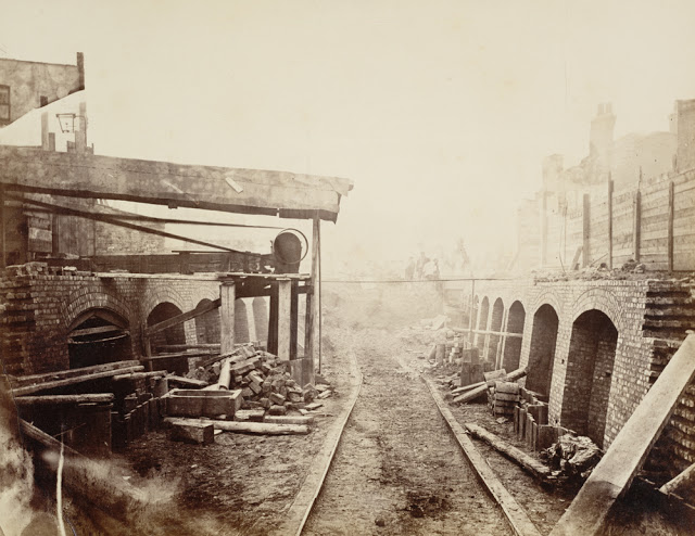 Construction of the Metropolitan Railway, circa 1861 (4).jpg