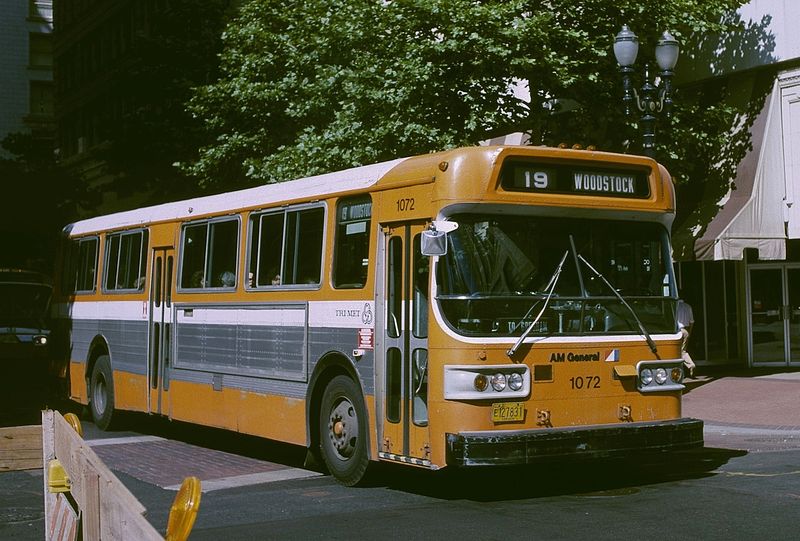 1979_AM_General_bus.jpg