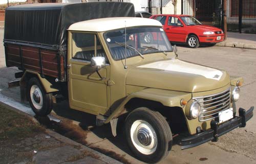 1967 Borgward Rastrojero.jpg