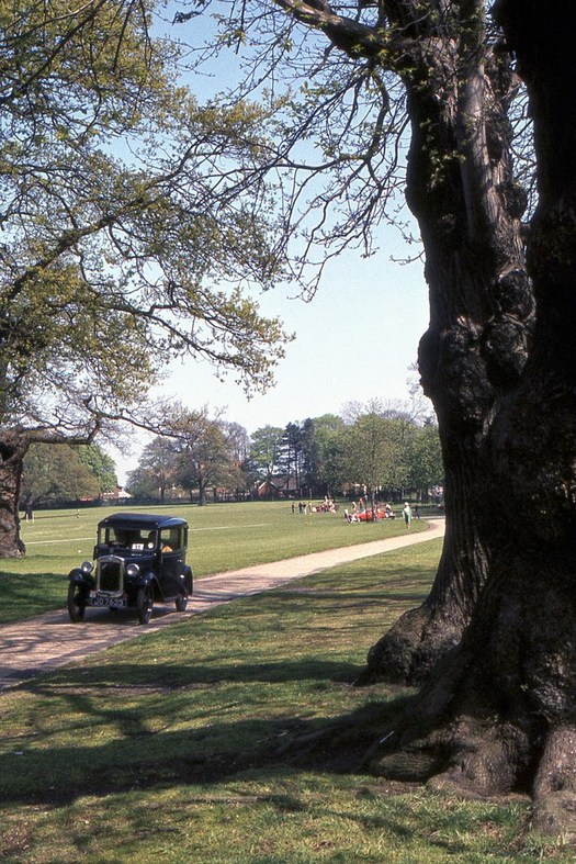 ipswich_to_felixstowe_historic_vehicle_run_in_the_1970s_34_.jpg