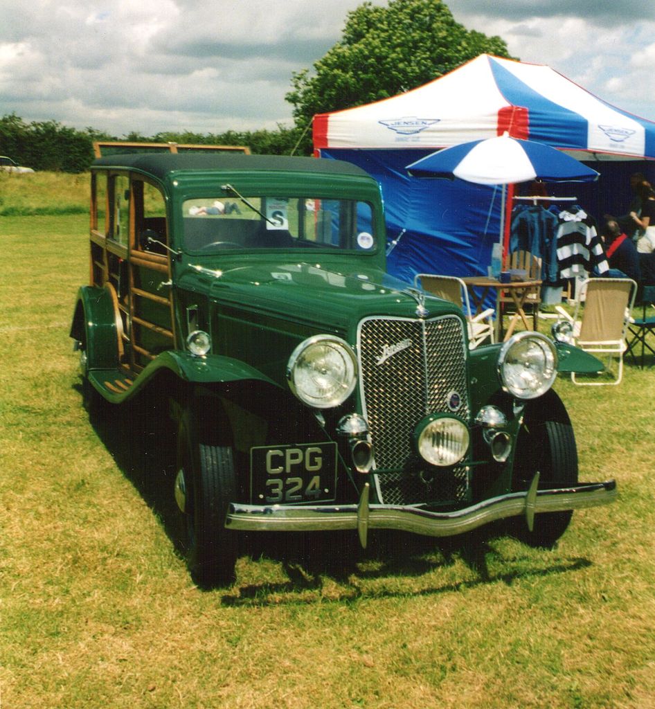 1935_Jensen_-Woodie-_shooting_brake.jpg