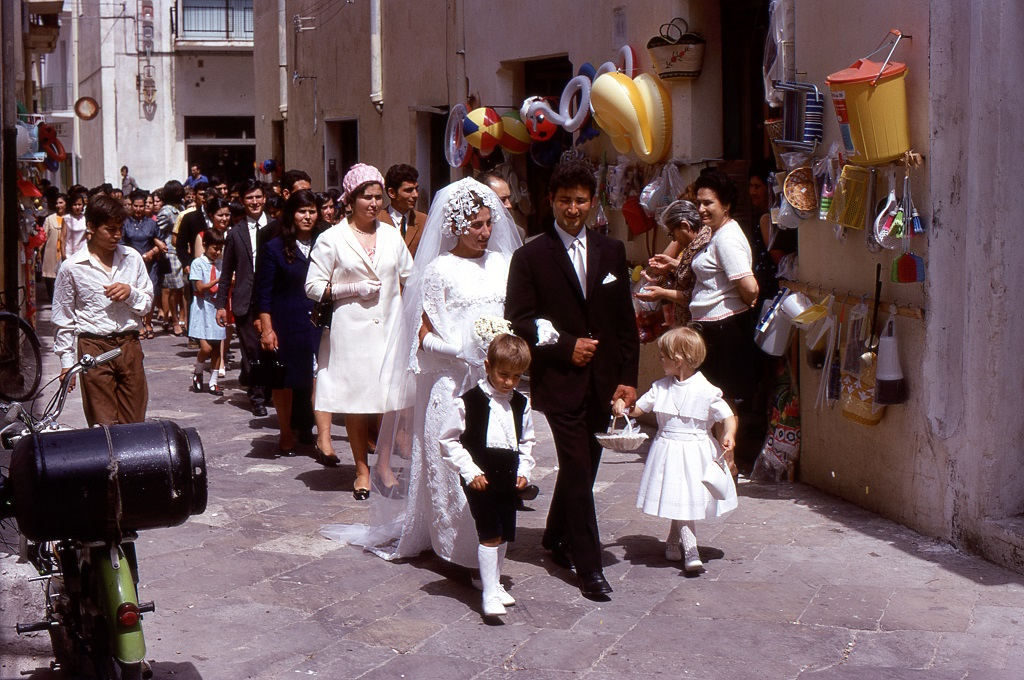 Esküvői menet Otrantóban.