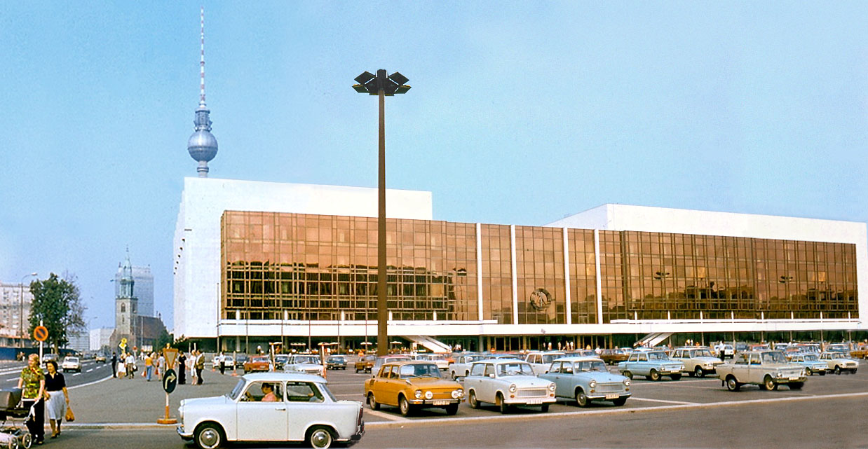 1977. Berlin Köztársasági Palota..jpg
