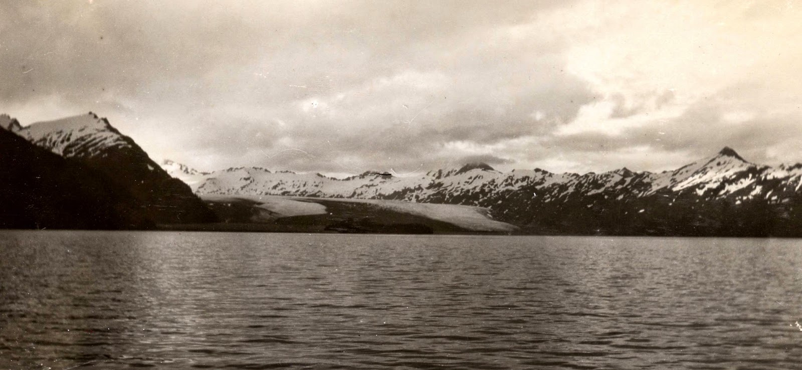 14_yalik_glacier_1909.jpg