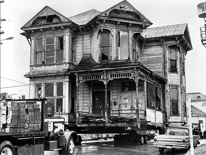 houses_moving_in_los_angeles_in_the_past_10_.jpg
