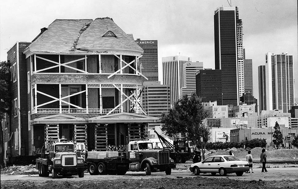 houses_moving_in_los_angeles_in_the_past_11_.jpg