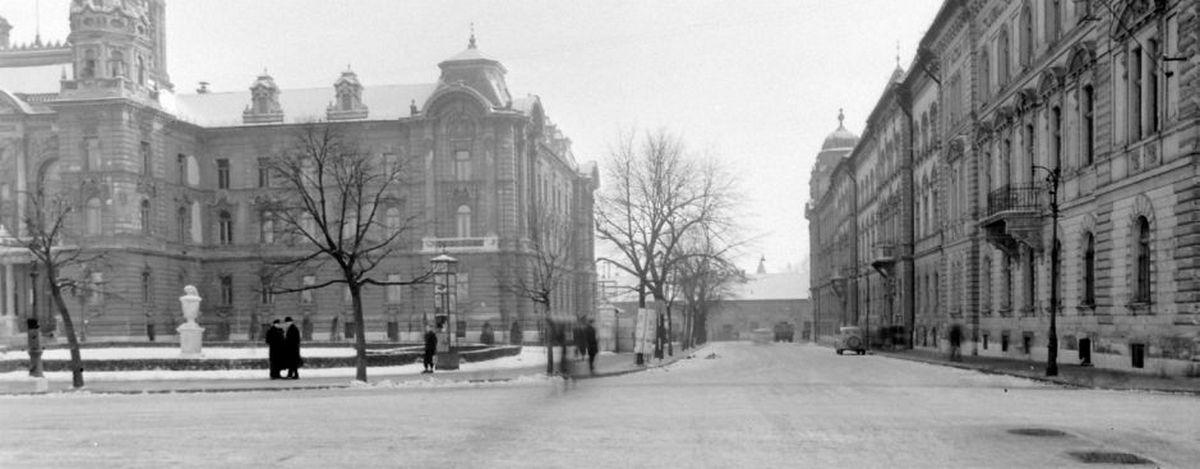 18_győr_városháztér1.jpg