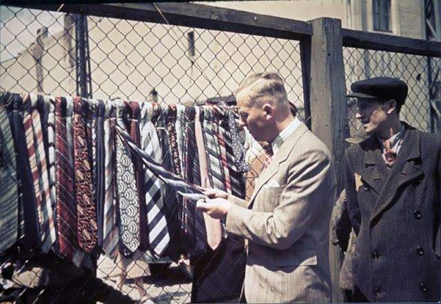 The Lodz Ghetto in 1943 (11).jpg