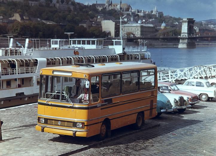 1969_ikarus663.jpg