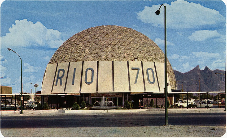 Vintage Movie Theatres and Cinemas (17) Cinema Río 70, Monterrey, Mexico.jpg