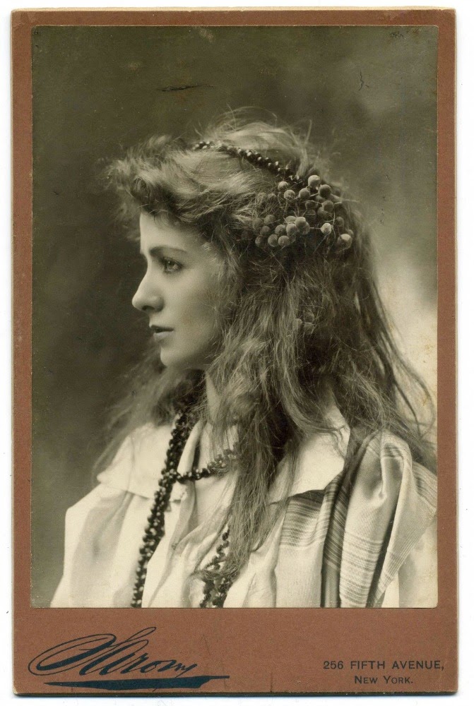 1890. Maude Adams.jpg