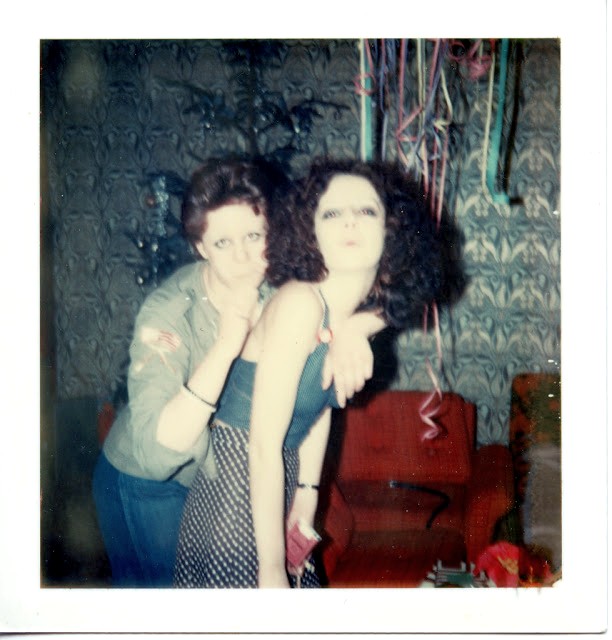 polaroid_prints_of_teen_girls_in_the_1970s_2818_29.jpg