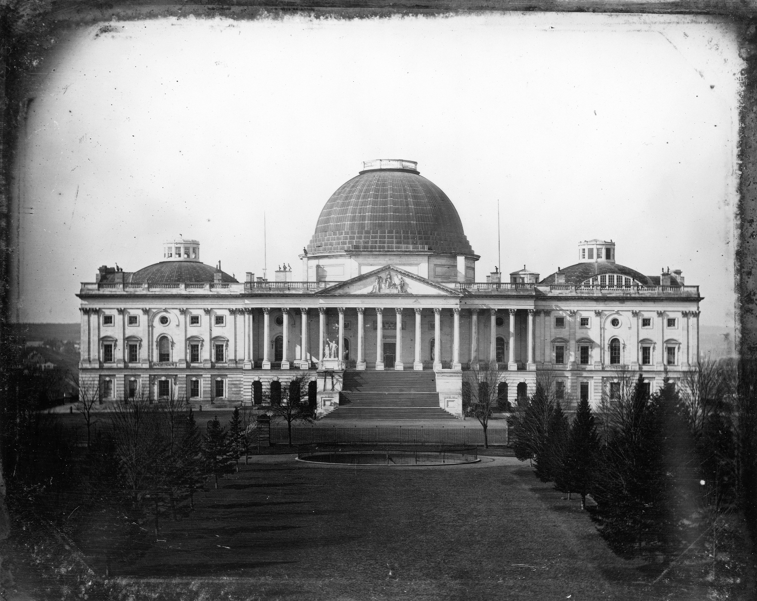 1855 körül. A Kapitólium az eredeti kupolájával, még az 1860-as átépítés előtt..jpg