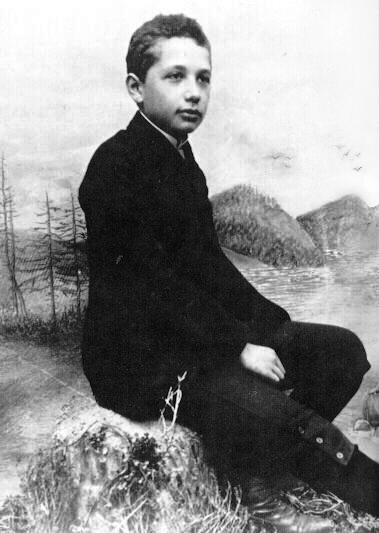 1914. Einstein 14 évesen..jpg