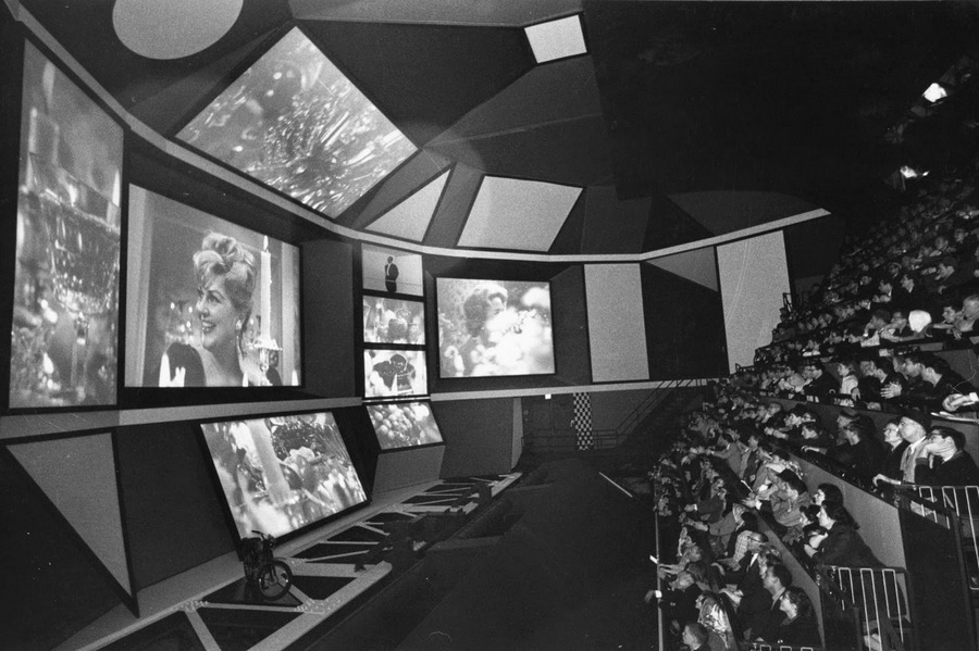 1964_a_new_york-i_vilagkiallitason_az_ibm_pavilonjanak_multiscreen_prezentacioja.jpg