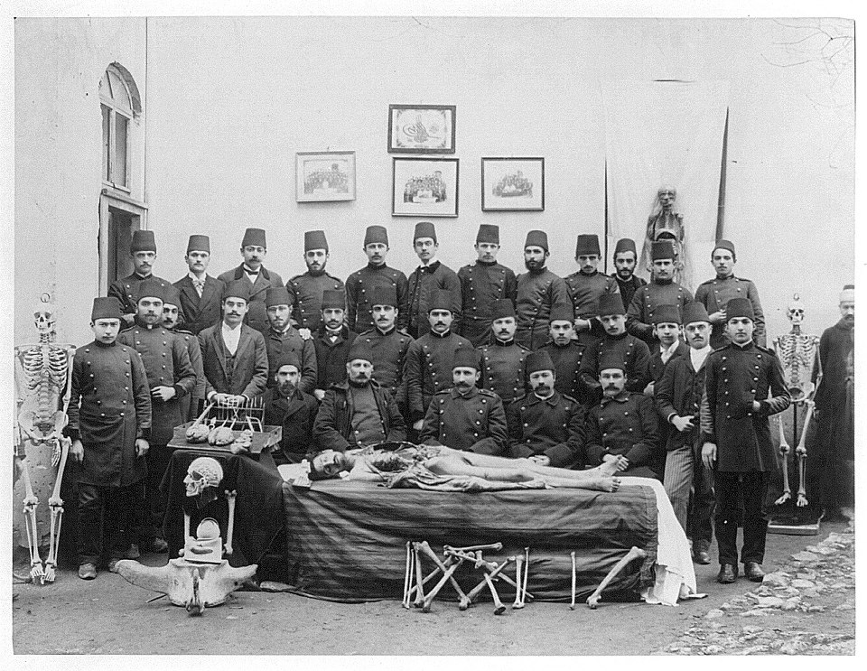 1898_orvostanhallgatok_az_ottoman_birodalomban_isztambulban.jpg