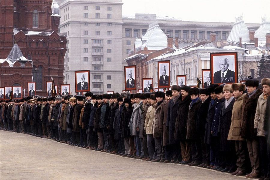 1985_konsztantyin_csernyenko_szovjet_partfotitkar_temetese.jpg