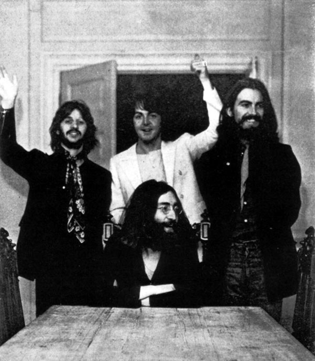 1969_augusztus_22_az_utolso_kozos_foto_a_beatles_egyuttesrol.png