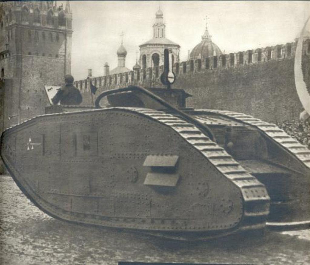 1919_brit_tank_arhangelszkben.jpg