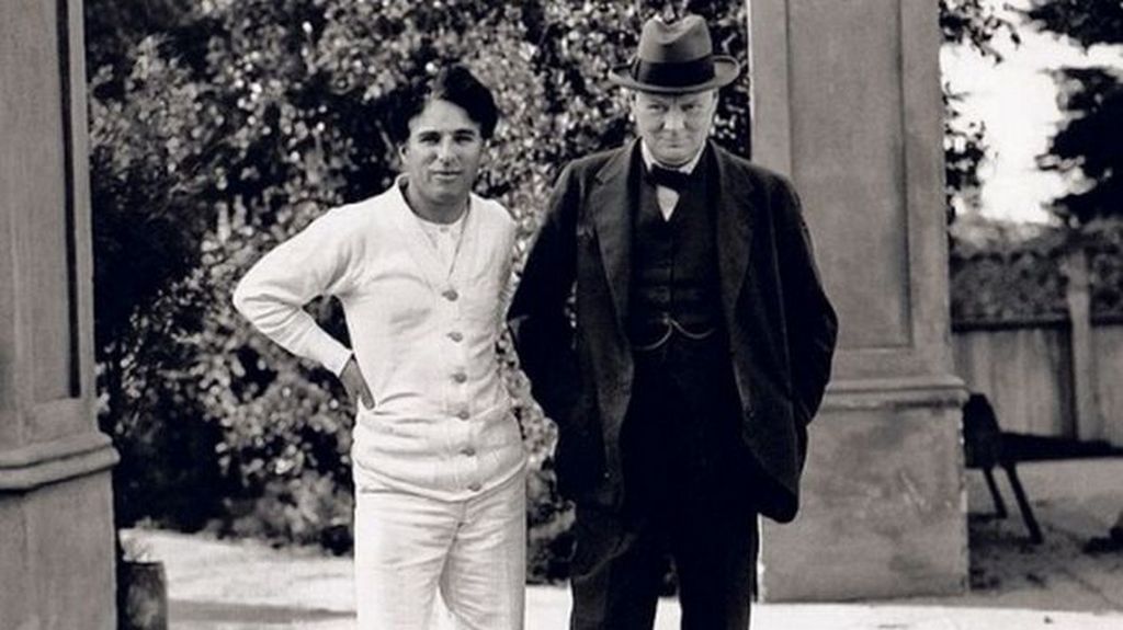 1929_chaplin_es_churchill_hollywoodban.jpg