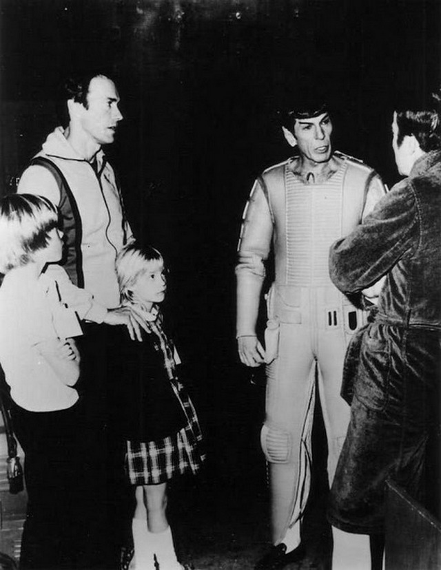 1979_clint_eastwood_with_his_kids_kyle_and_alison_visiting_leonard_nimoy_and_william_shatner_on_the_set_of_star_trek.jpg