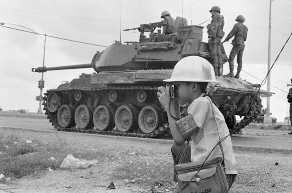 1968_12_eves_luo_manh_hung_a_legfiatalabb_vietnami_fotoriporter_februar_18_1968_del-vietnam.jpg