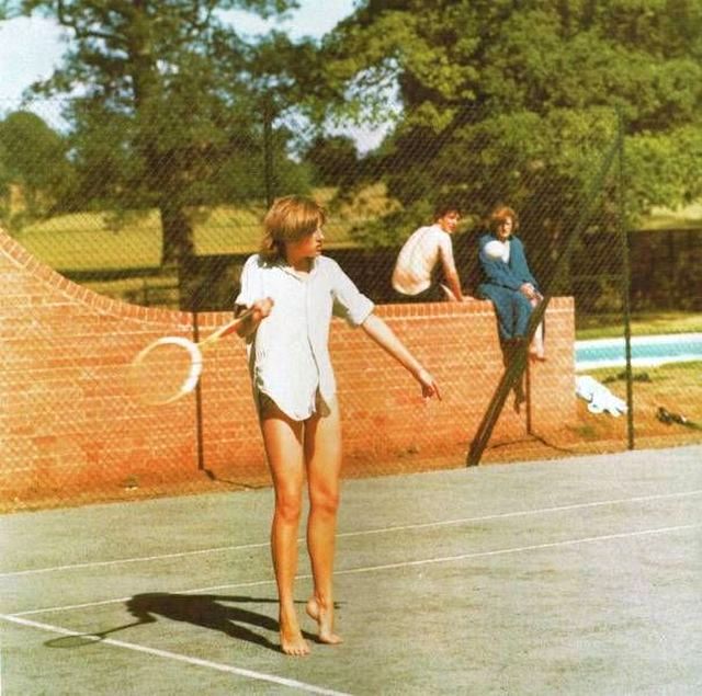 1976_princess_diana_playing_tennis_as_a_teenager.jpg