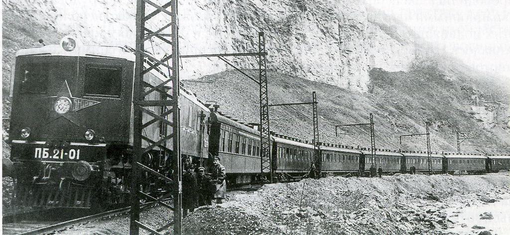 1934_kiserleti_pb21-01_villamosmozdony_a_szovjetunioban.jpeg