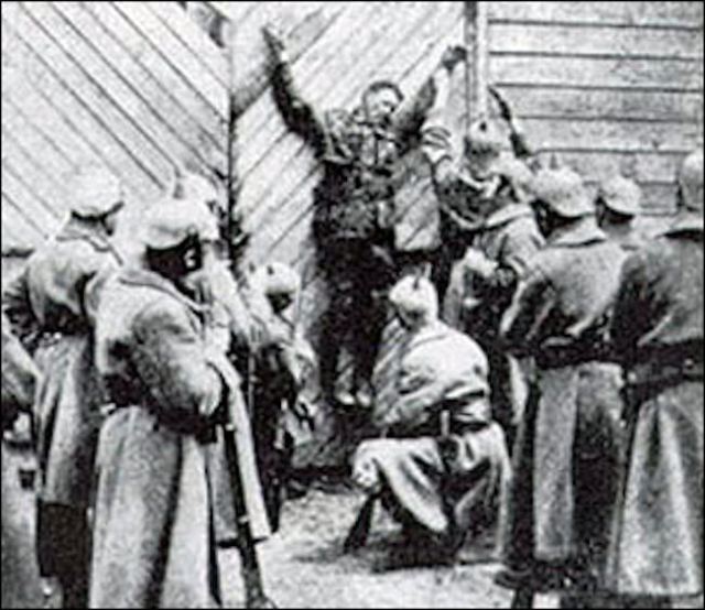 1918_still_from_the_prussian_cur_propaganda_movie.jpg