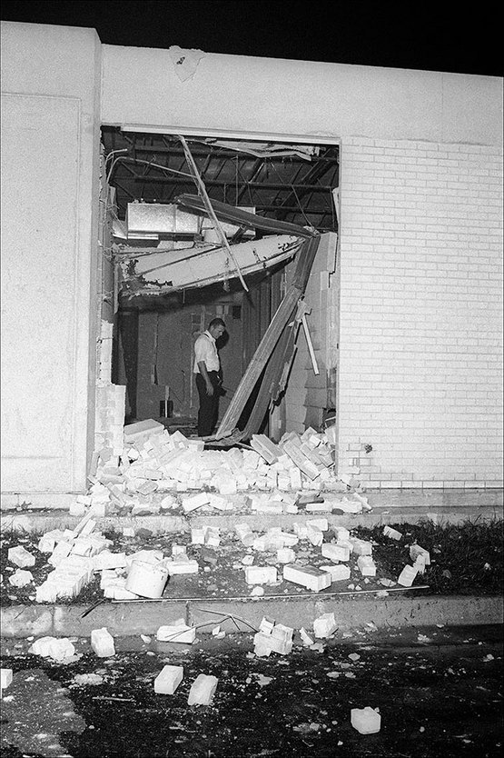 1967_szeptember_18_temple_beth_israel_synagogue_bombed_by_the_ku_klux_klan_jackson_ms.jpg