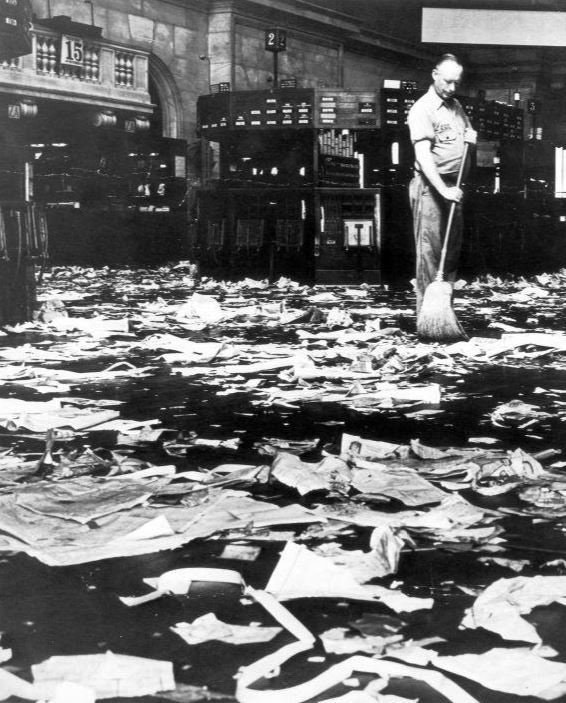 1929_a_janitor_sweeps_the_floor_of_new_york_stock_exchange_following_the_wall_street_crash.jpg