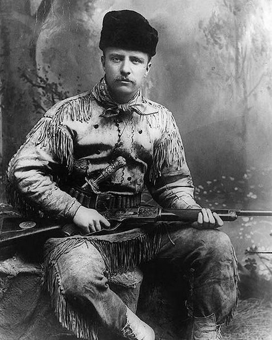 1885_teddy_roosevelt_in_his_hunting_suit.jpg