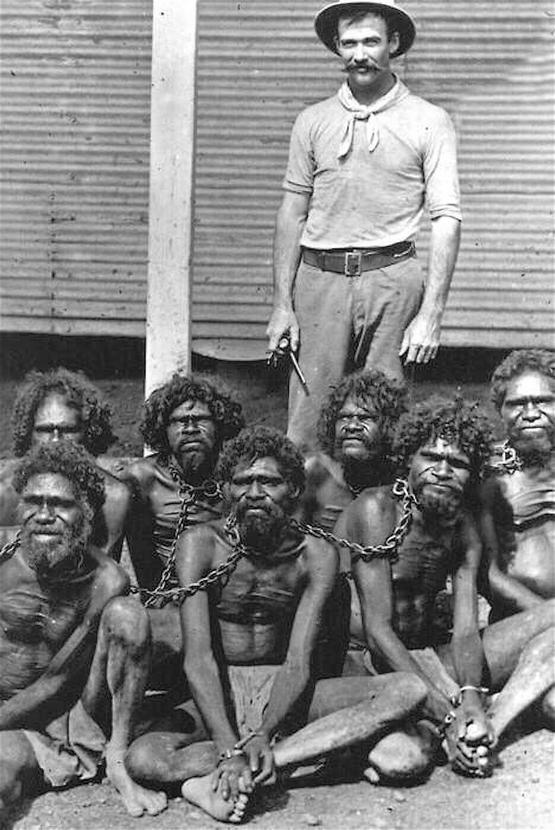 1900s_captive_chained_aboriginals_early_1900s_wyndham_prison_western_australia.jpg