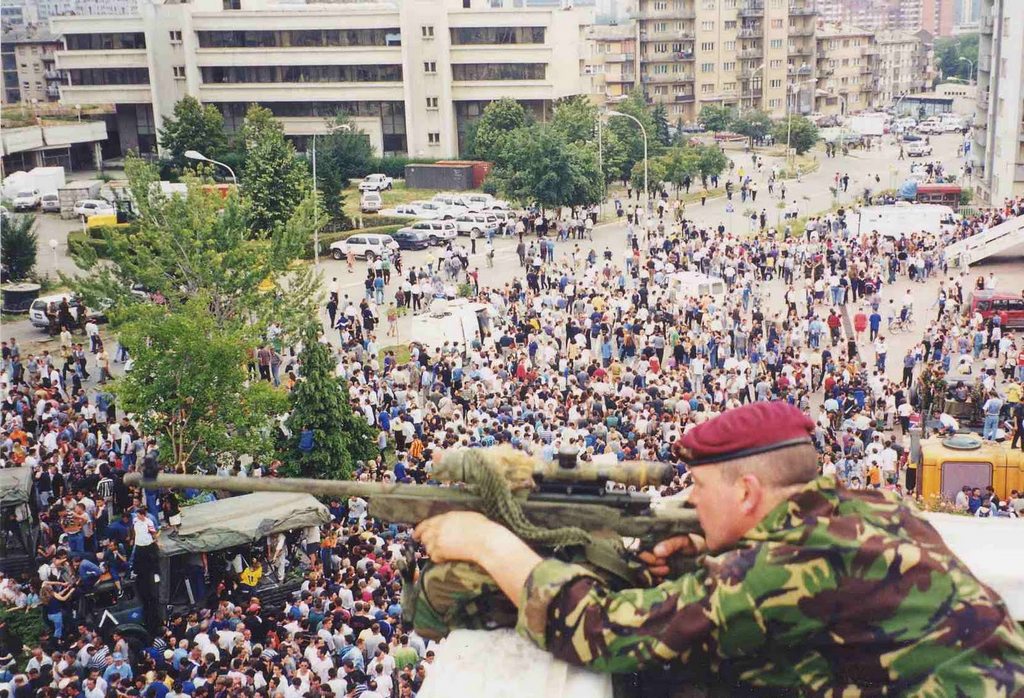 1999_b1bpr_kosovo_clinton_latogatas.jpg