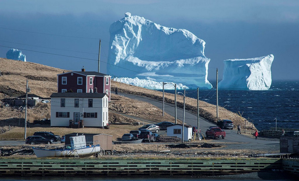 2017_04_16_residents_view_the_first_iceberg_of_the_season_as_it_passes_the_south_shore_also_known_as_iceberg_alley_near_ferryland_newfoundland_canada.jpg