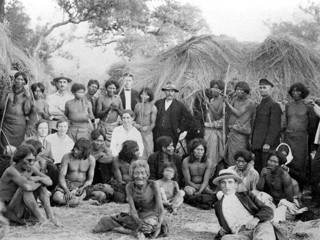 1930_german-speaking_mennonite_refugees_from_the_soviet_union_with_indigenous_neighbors_near_the_fernheim_colony_in_northwest_paraguay.jpg