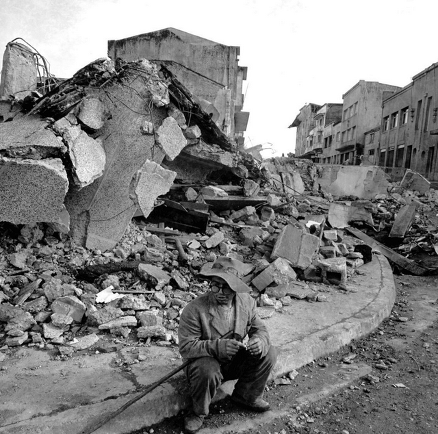 1960_valdivia_chile_after_a_massive_earthquake_rocked_the_city_and_much_of_the_country_killing_over_5_700_people.png