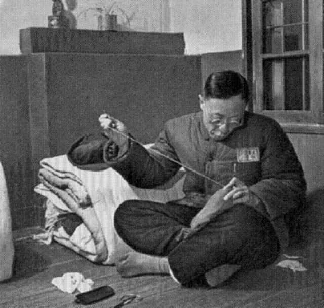 1950-es_evek_pu_yi_the_last_emperor_of_china_in_a_chinese_prison.jpg