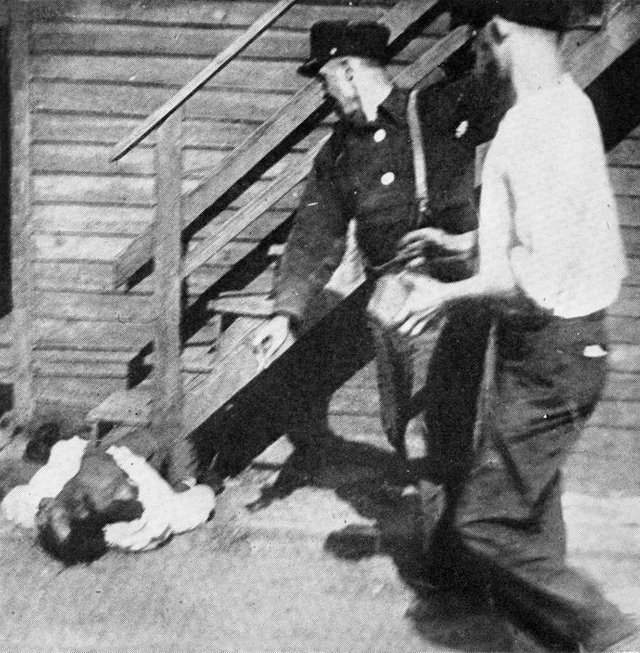 1919_an_african_american_man_being_stoned_to_death_by_whites_during_the_chicago_race_riot.png