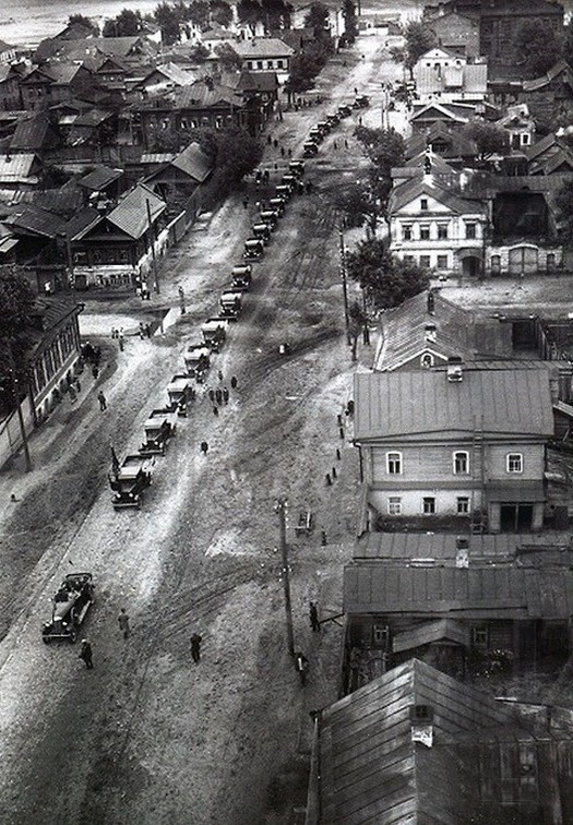 1932_januar_31_a_gaz_gyar_elso_husz_elkeszult_teherautoja_moszkvaba_erkezett.jpg