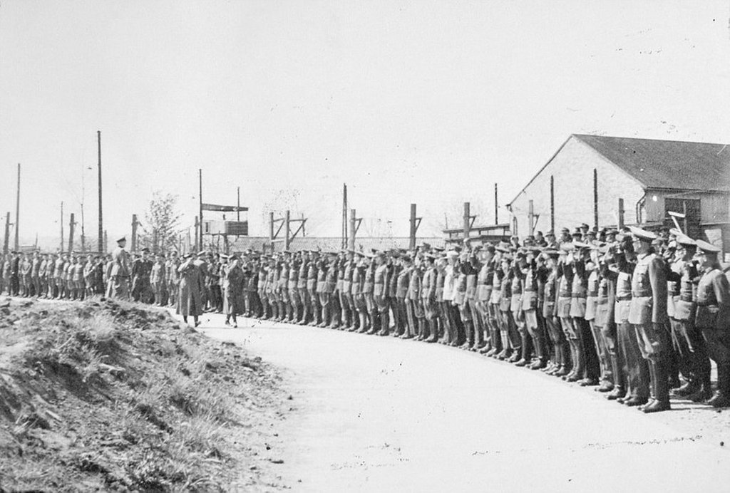 1945_gerd_von_rundstedt_entering_island_farm_camp_bridgend_wales.jpg