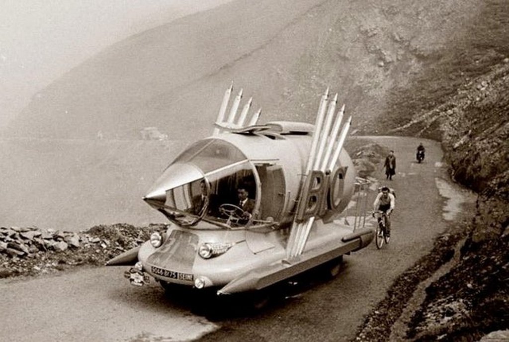 1953_a_pen-themed_automobile_built_to_advertise_bic_pens_during_the_tour_de_france.jpg