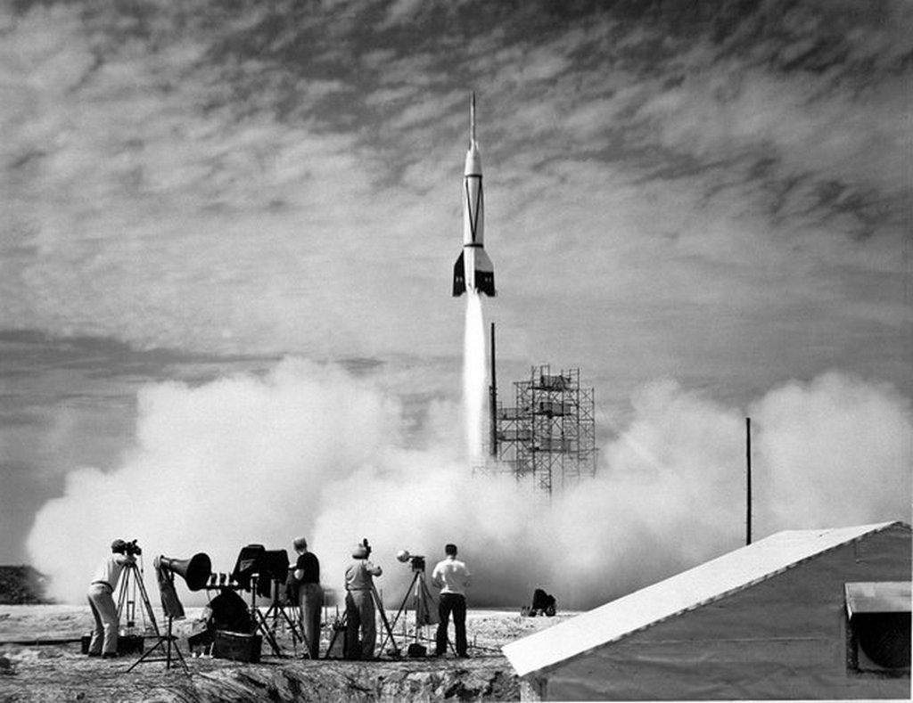 1950_bumper_8_a_modified_v-2_rocket_and_the_first_rocket_launched_from_cape_canaveral_florida_on_july_24.jpg